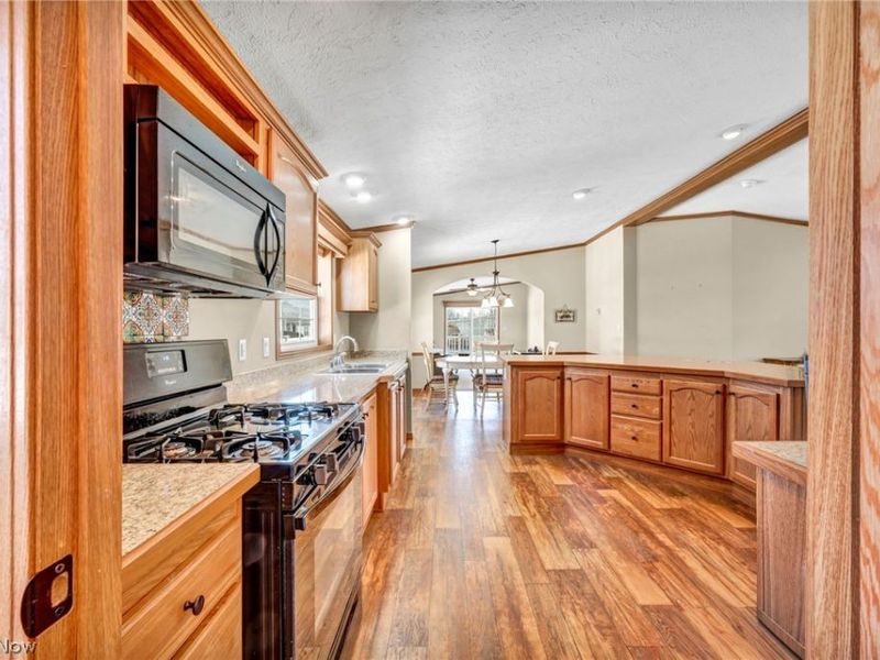 378 Pin Oak, Elyria, OH 44035 Photo 11