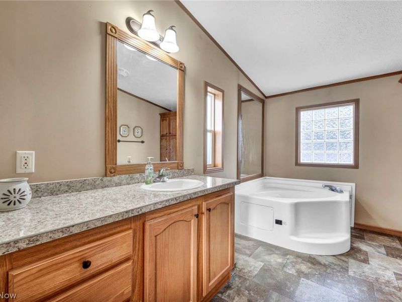 378 Pin Oak, Elyria, OH 44035 Photo 30