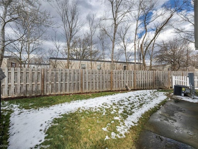 378 Pin Oak, Elyria, OH 44035 Photo 9