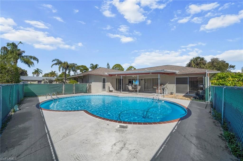 2172 Lochmoor Cir, North Fort Myers, FL 33903 Photo