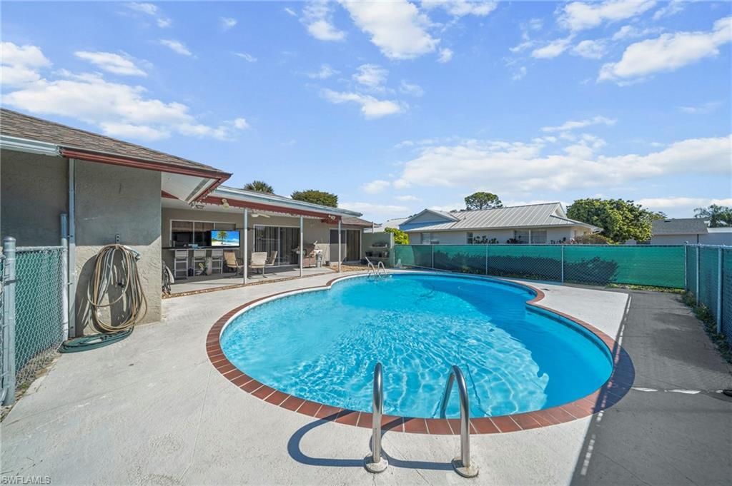 2172 Lochmoor Cir , North Fort Myers, FL 33903 Photo