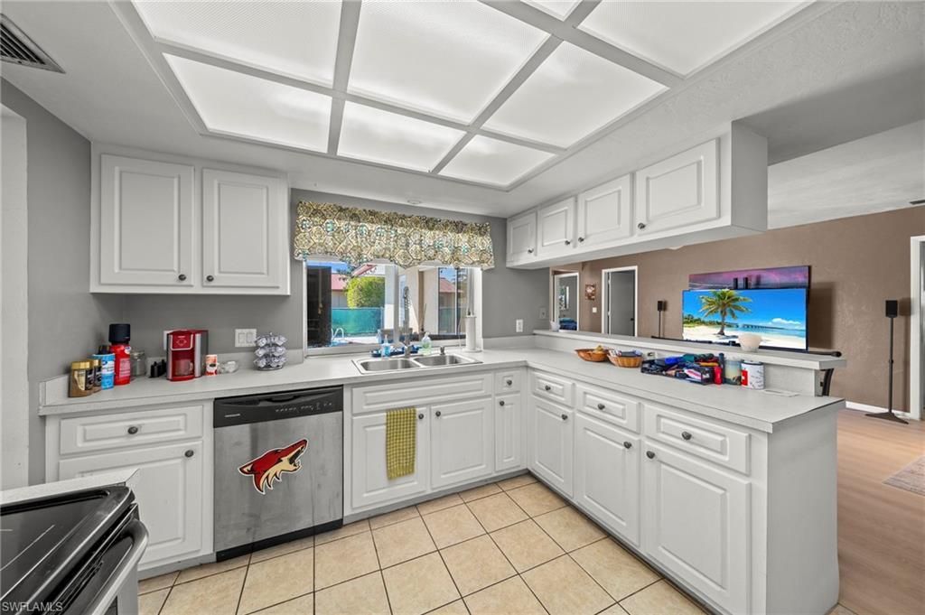 2172 Lochmoor Cir, North Fort Myers, FL 33903 Photo