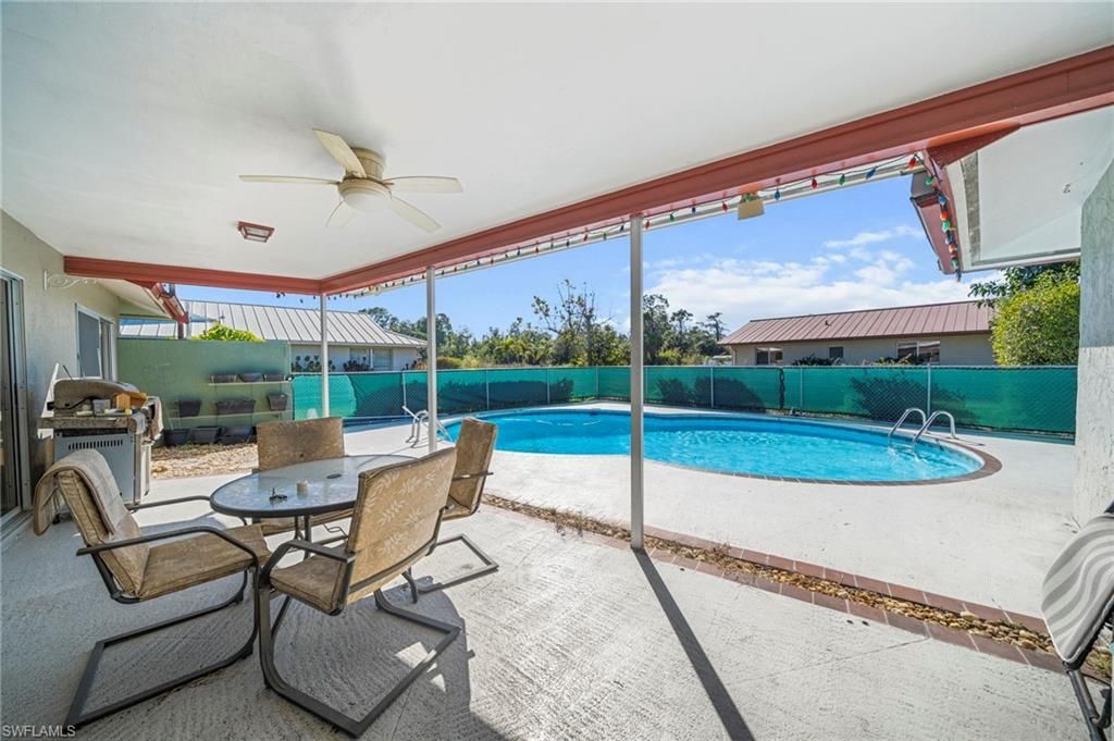 2172 Lochmoor Cir, North Fort Myers, FL 33903 Photo