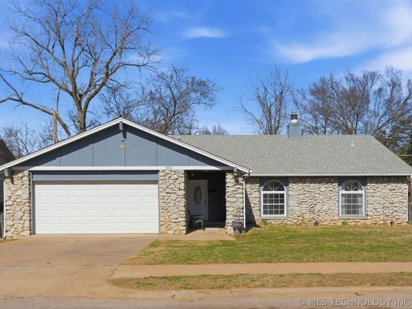 303 Prattwood Drive, Sand Springs, OK 74063