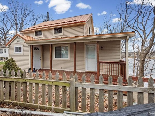 1400 Ora Road, Oxford Twp, MI 48371