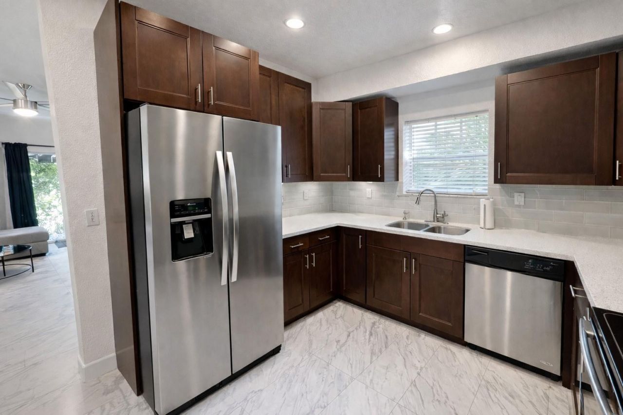 701 NW 1st Ave, Fort Lauderdale, FL 33311 Photo