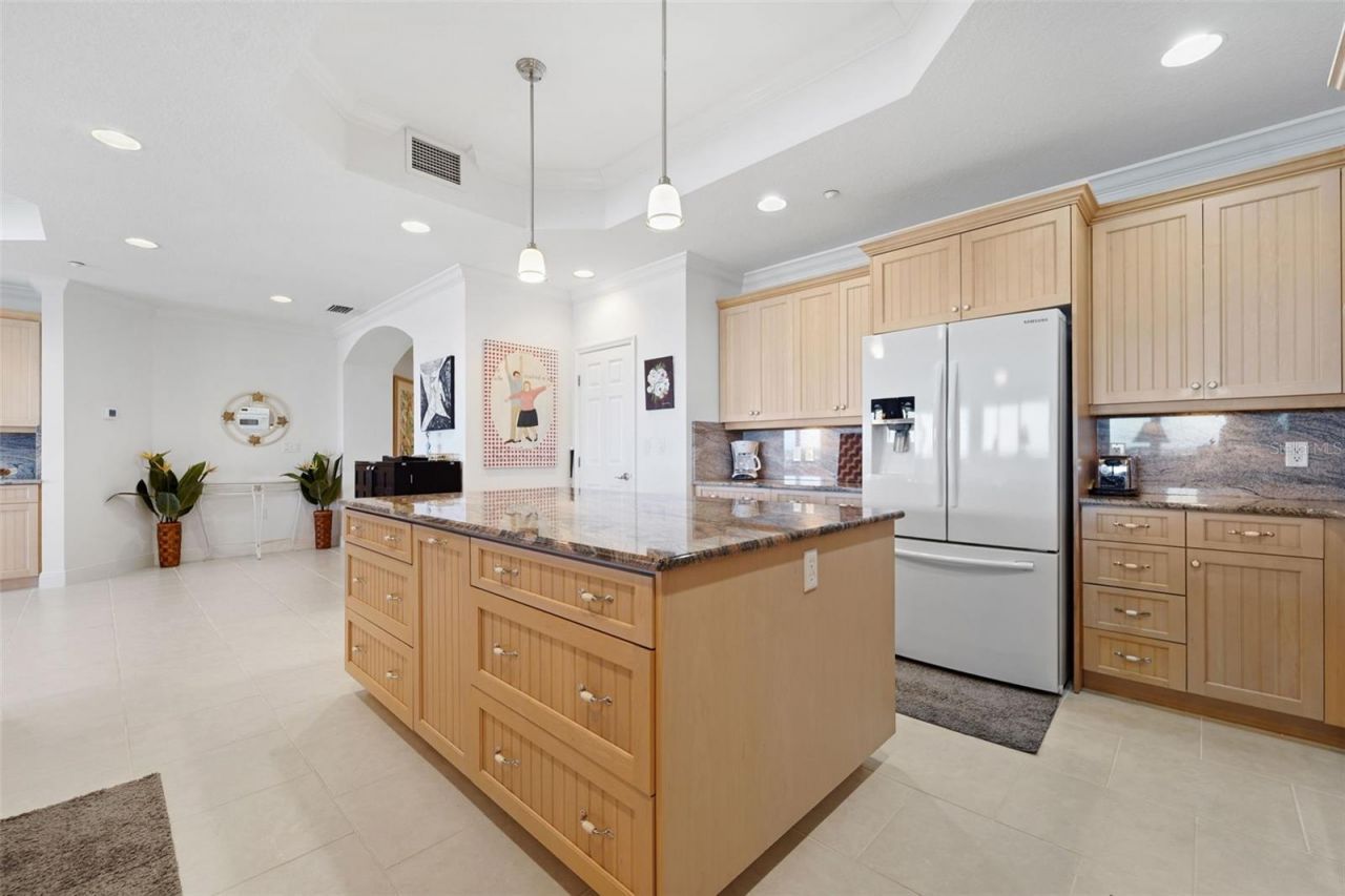 17735 Gulf Boulevard, Unit 702, Redington Shores, FL 33708 Photo