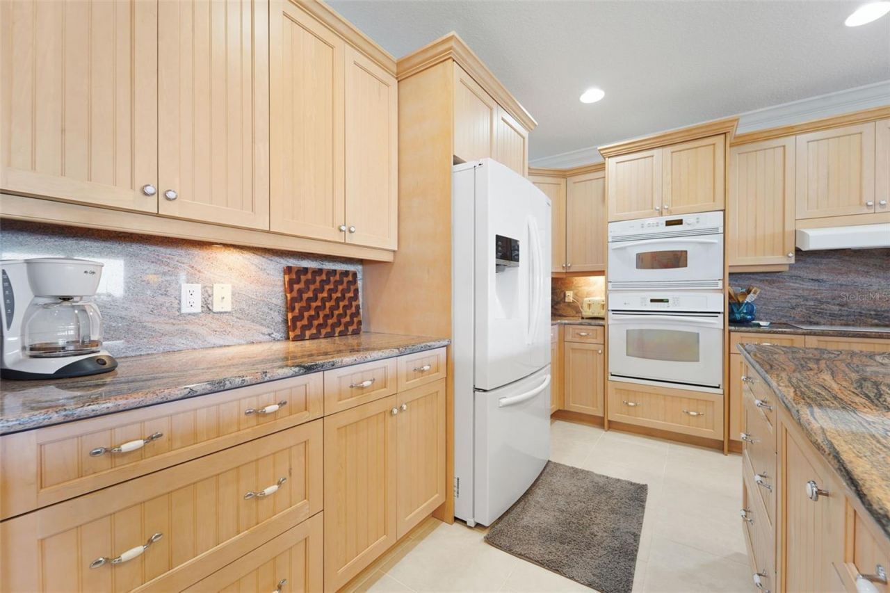 17735 Gulf Boulevard, Unit 702, Redington Shores, FL 33708 Photo