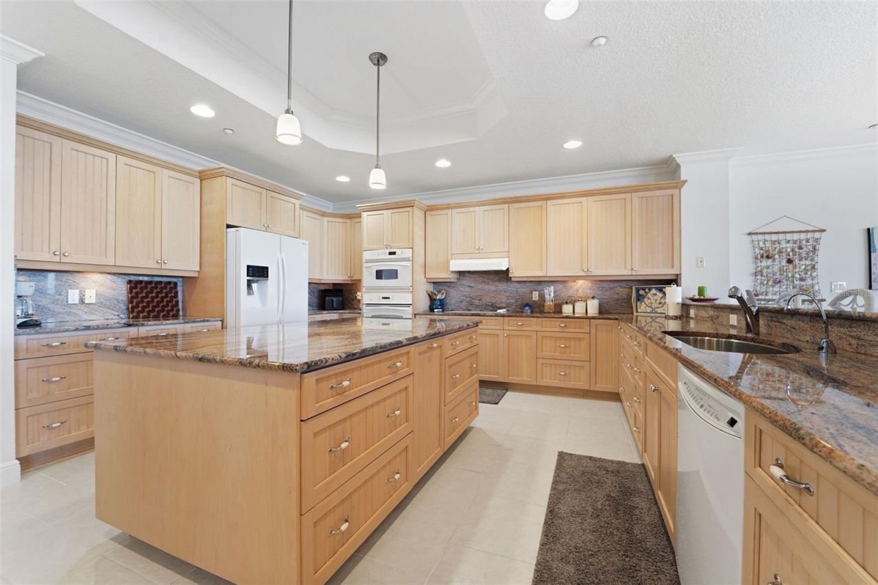 17735 Gulf Boulevard, Unit 702, Redington Shores, FL 33708 Photo