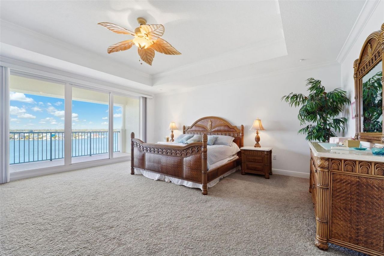 17735 Gulf Boulevard, Unit 702, Redington Shores, FL 33708 Photo