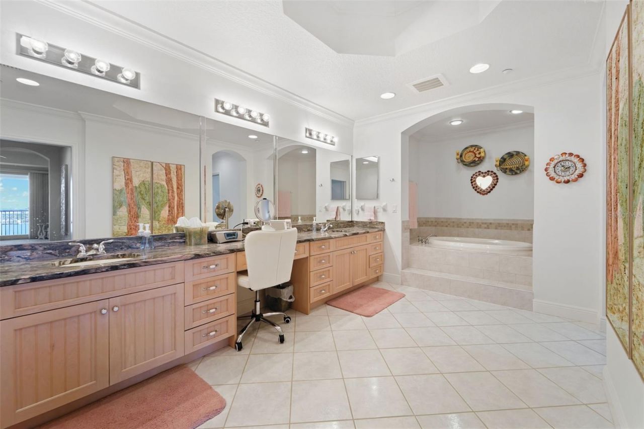 17735 Gulf Boulevard, Unit 702, Redington Shores, FL 33708 Photo