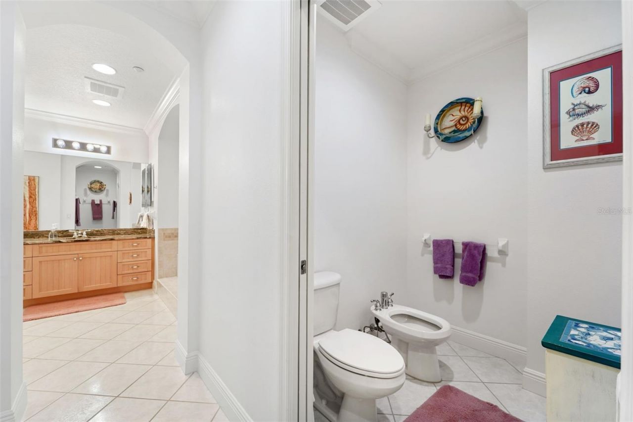 17735 Gulf Boulevard, Unit 702, Redington Shores, FL 33708 Photo