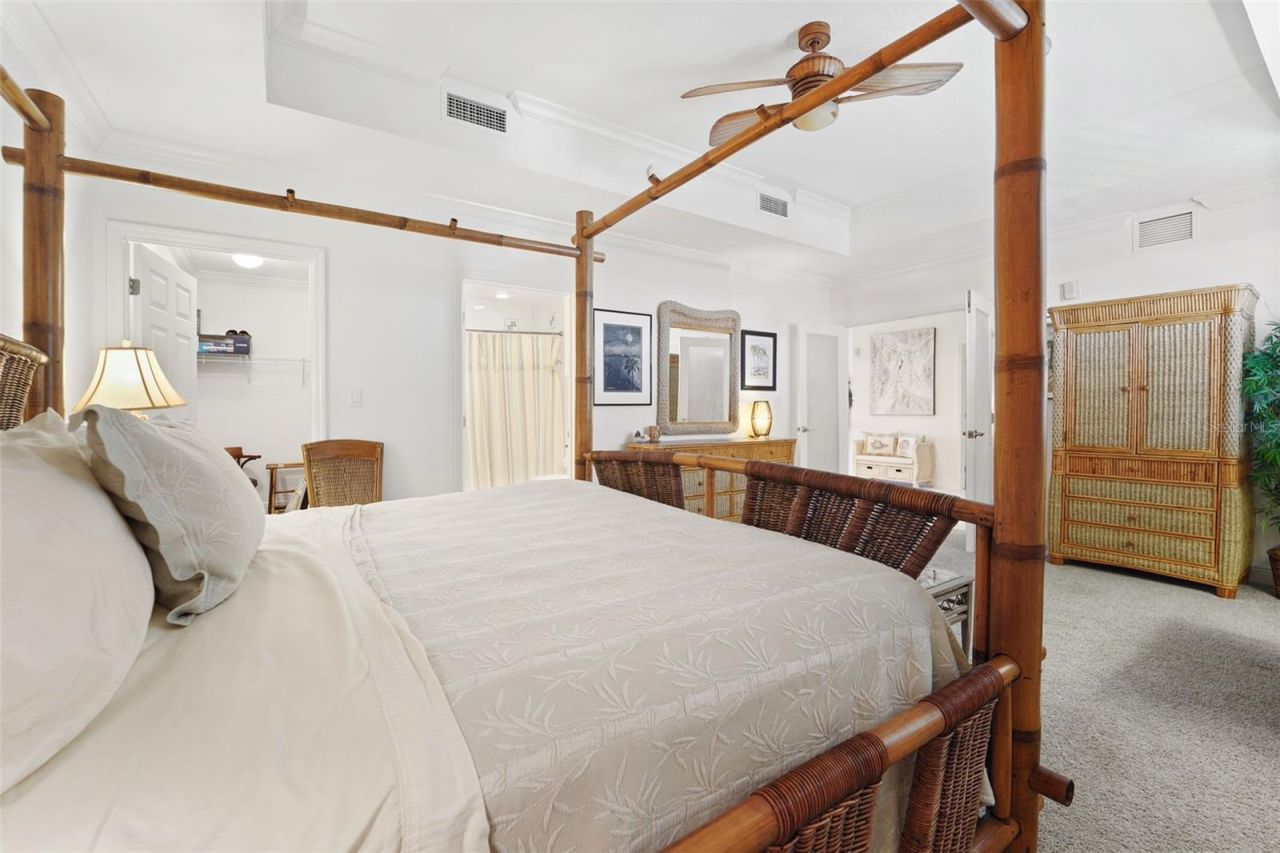 17735 Gulf Boulevard, Unit 702, Redington Shores, FL 33708 Photo