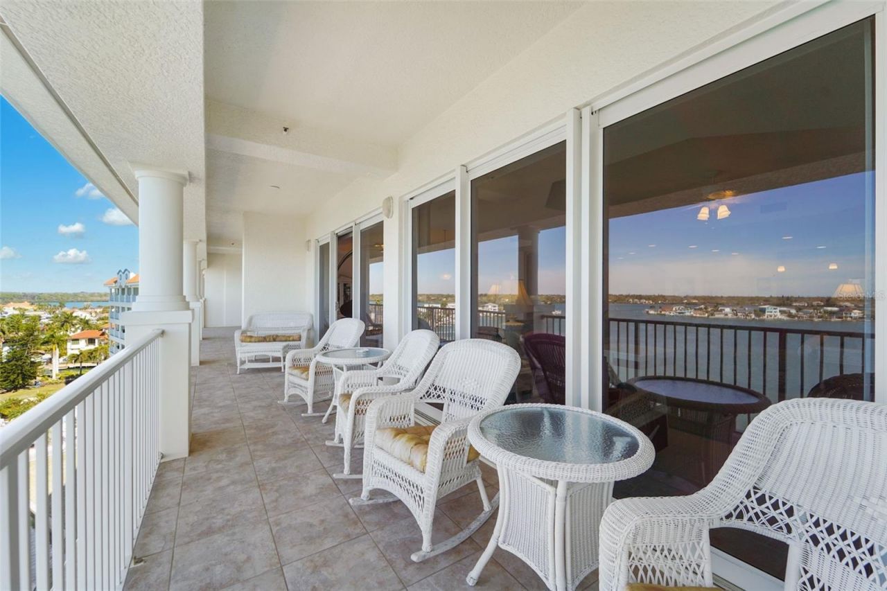 17735 Gulf Boulevard, Unit 702, Redington Shores, FL 33708 Photo