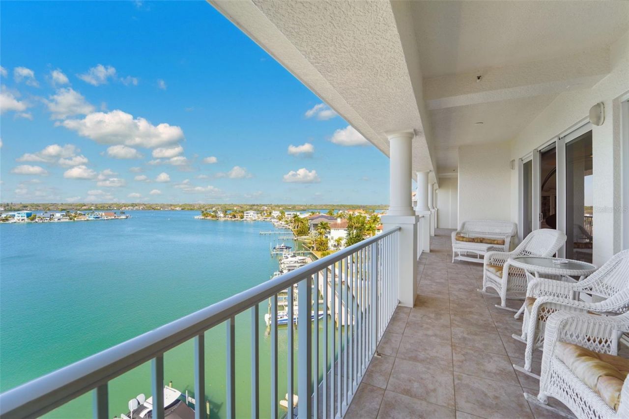 17735 Gulf Boulevard, Unit 702, Redington Shores, FL 33708 Photo