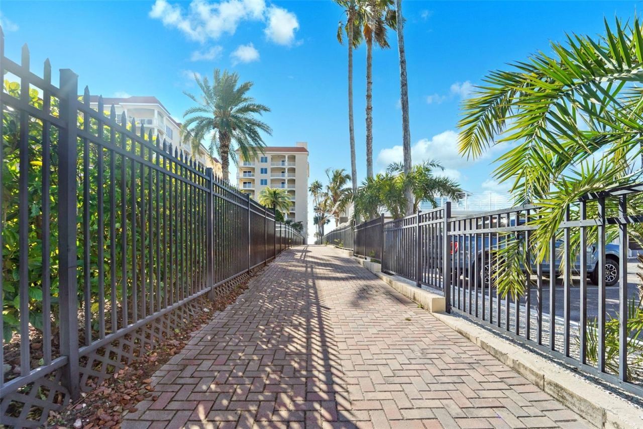 17735 Gulf Boulevard, Unit 702, Redington Shores, FL 33708 Photo