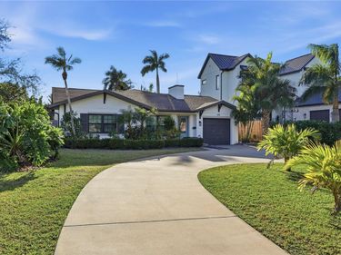 845 SNELL ISLE BOULEVARD NE, ST PETERSBURG, FL 33704