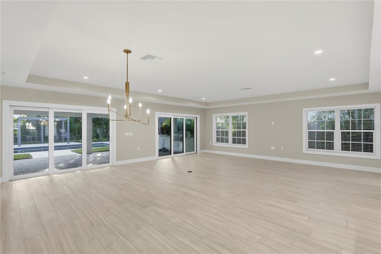 845 Snell Isle Boulevard Ne, Saint Petersburg, FL 33704 Photo