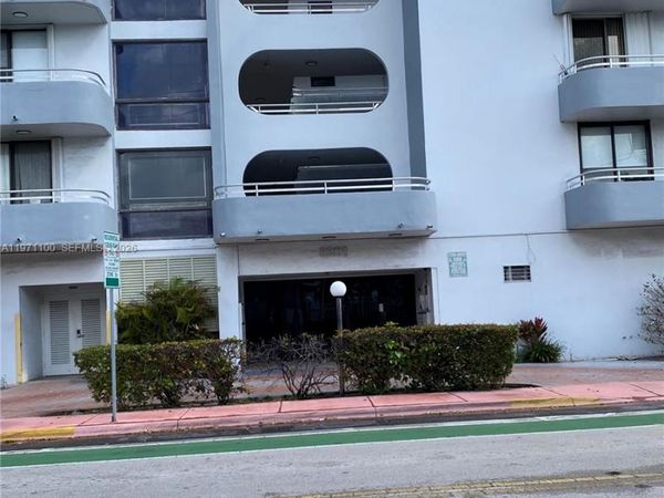 8201 Byron Ave, Unit 405, Miami Beach, FL 33141