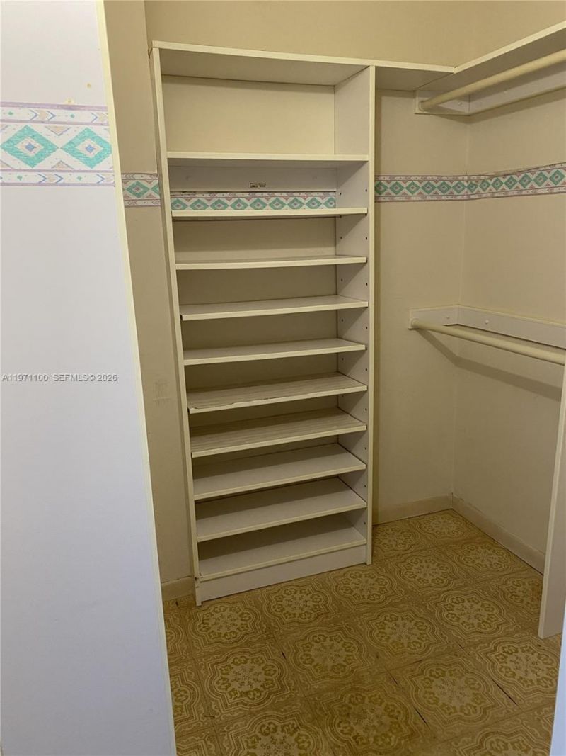 8201 Byron Ave, Unit 405, Miami Beach, FL 33141 Photo