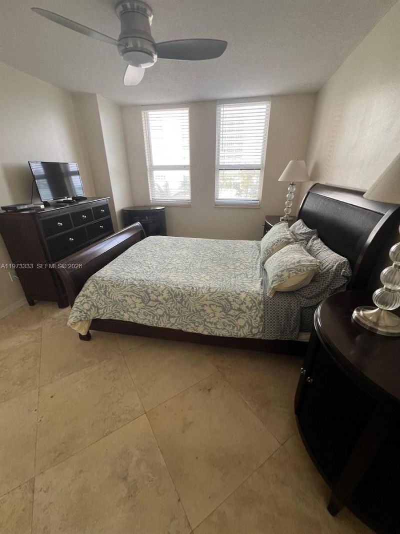 2080 S Ocean Dr, Unit 308, Hallandale Beach, FL 33009 Photo