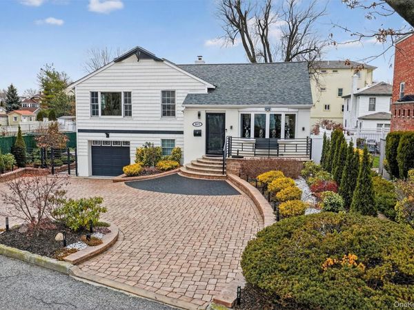 3377 Agar Place , Bronx, NY 10465