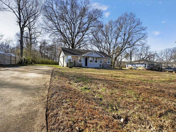 4043 CLEARPOOL CIRCLE RD, Memphis, TN 38118