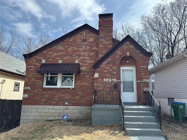 2122 Rosebud Avenue , Hillsdale, MO 63121