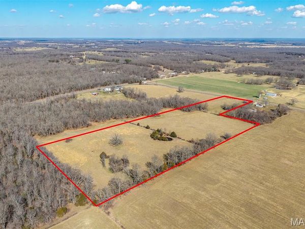 18249 Highway HH , Lebanon, MO 65536