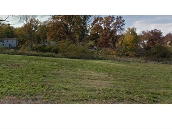 12019 Parker Estates Court, Florissant, MO 63033