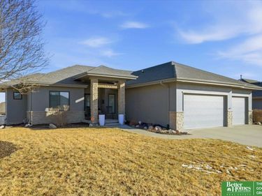 7528 Reed Street, Papillion, NE 68046