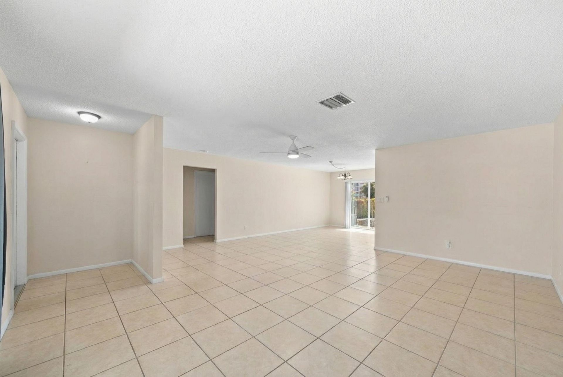 400 NE 2nd Street, Boynton Beach, FL 33435 Photo