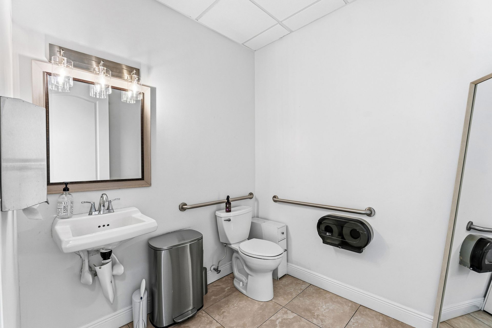 250 SW Monterey Road, Stuart, FL 34994 Photo