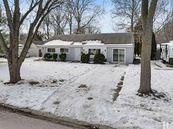 74 Paddock Street , Montgomery, IL 60538