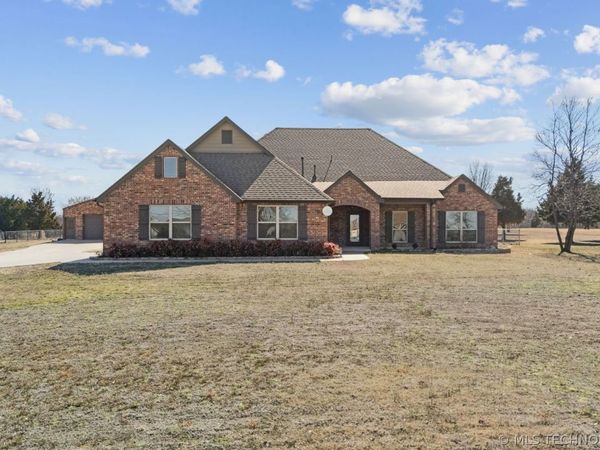 3398 E 426 Road, Oologah, OK 74053