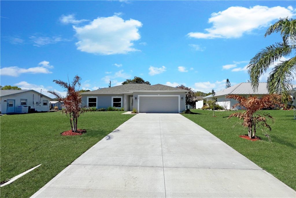418 Easy Street, Sebastian, FL 32958 Photo