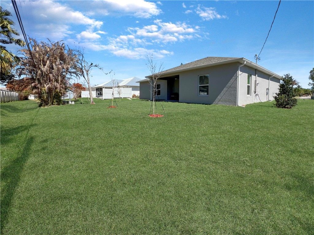 418 Easy Street, Sebastian, FL 32958 Photo