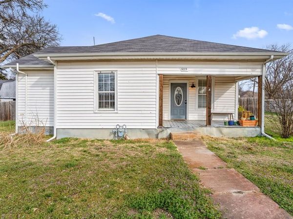 503 N Pearl Street, Trenton, TX 75490