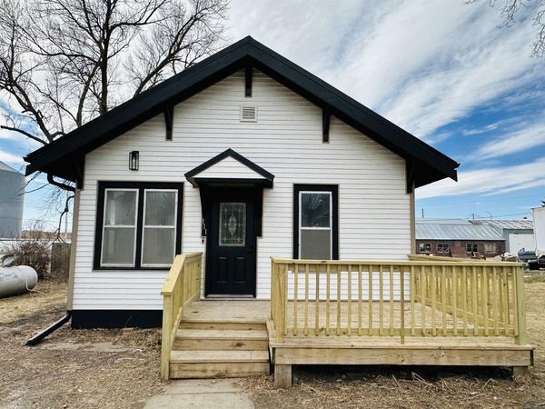 111 Summit St, Pierson, IA 51048