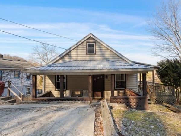 163 WALL STREET, Weirton, WV 26062