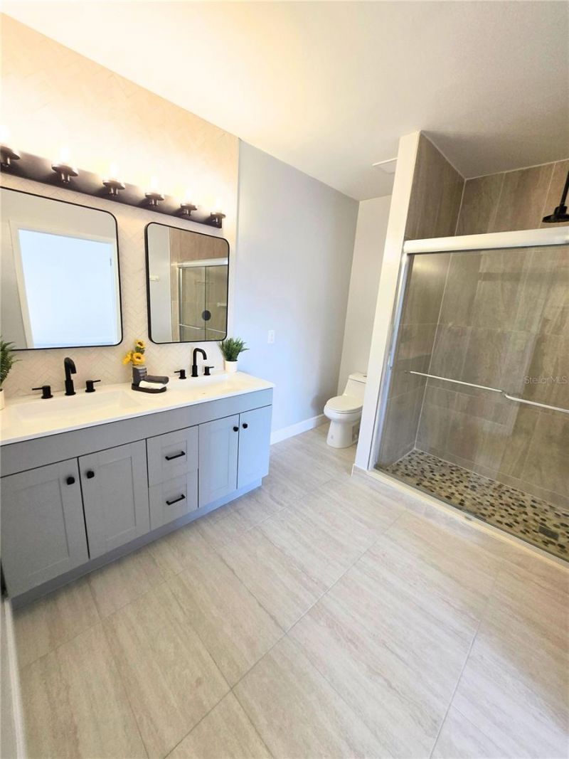 6221 NW 37 Th Terrace , Virginia Gardens, FL 33166 Photo