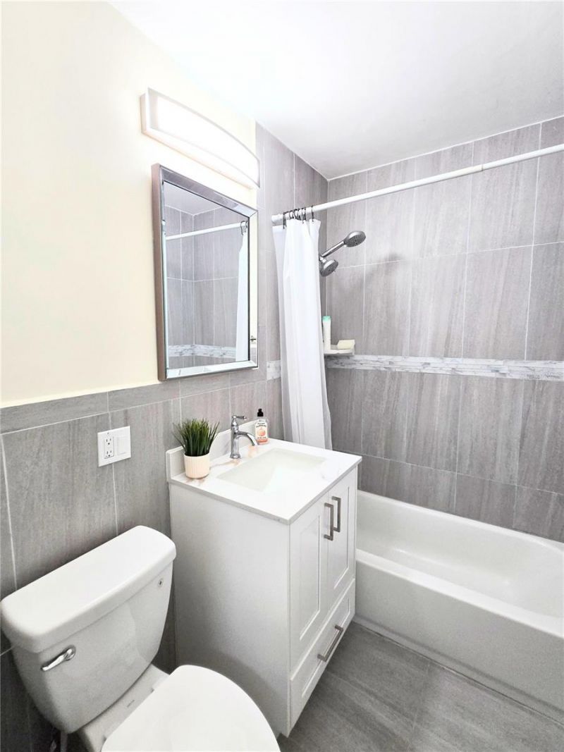 6221 NW 37 Th Terrace , Virginia Gardens, FL 33166 Photo