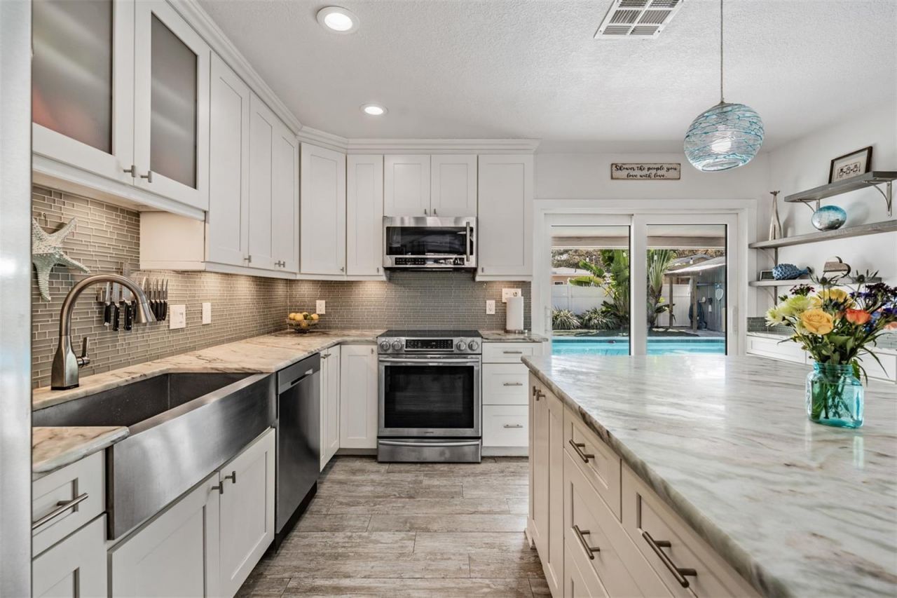 3766 24th Avenue N, Saint Petersburg, FL 33713 Photo