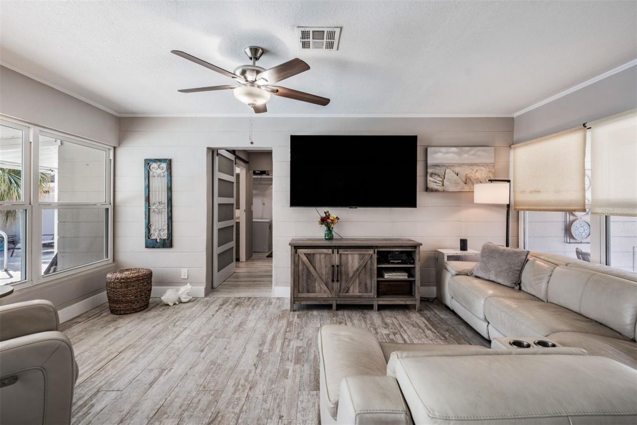 3766 24th Avenue N, Saint Petersburg, FL 33713 Photo