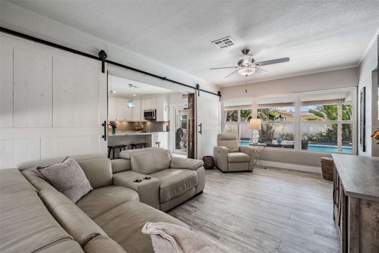 3766 24th Avenue N, Saint Petersburg, FL 33713 Photo