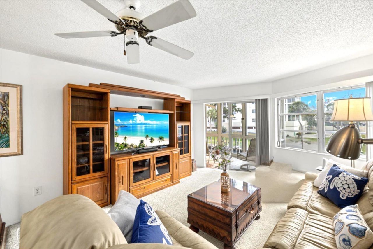 1300 N Portofino Drive, Unit S206, Sarasota, FL 34242 Photo