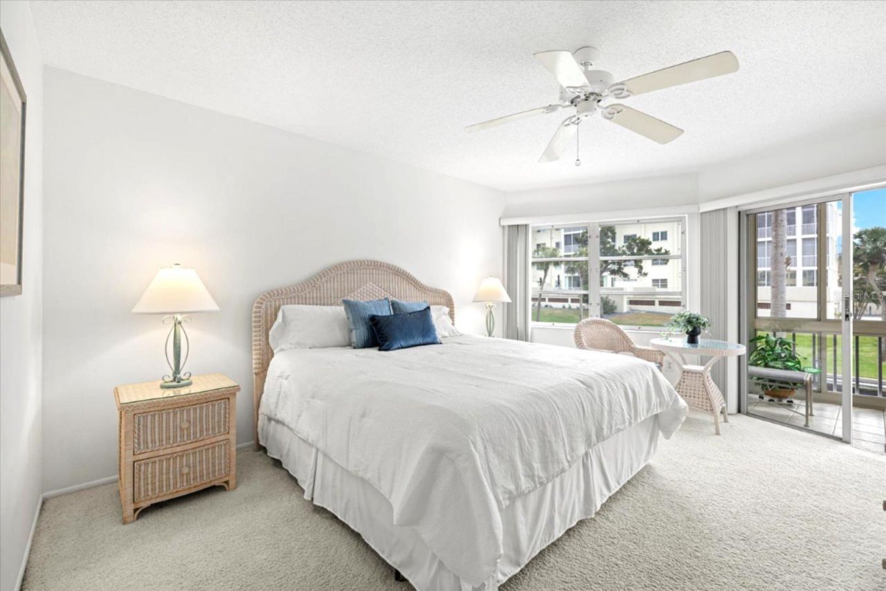 1300 N Portofino Drive, Unit S206, Sarasota, FL 34242 Photo