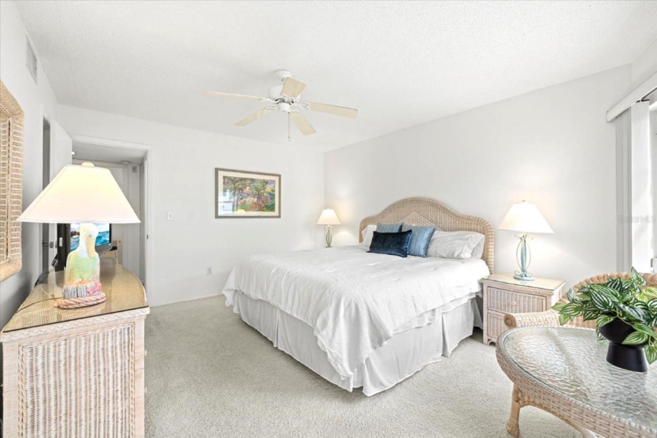 1300 N Portofino Drive, Unit S206, Sarasota, FL 34242 Photo