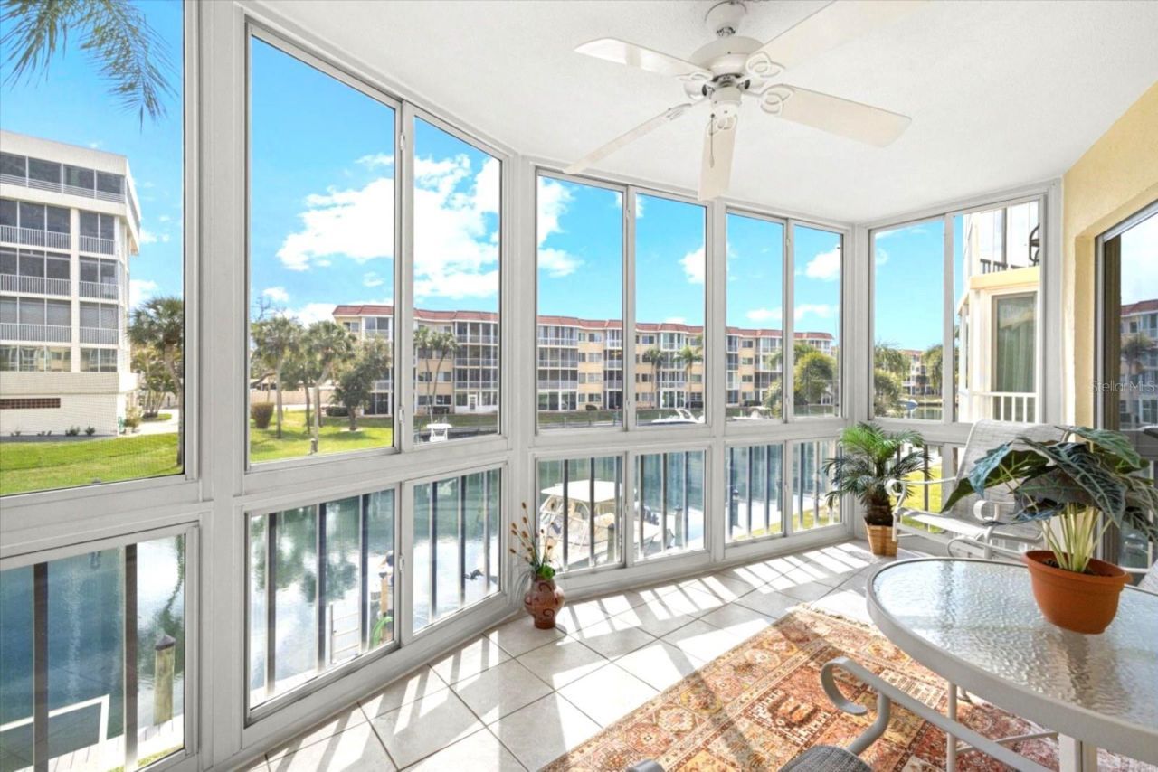 1300 N Portofino Drive, Unit S206, Sarasota, FL 34242 Photo
