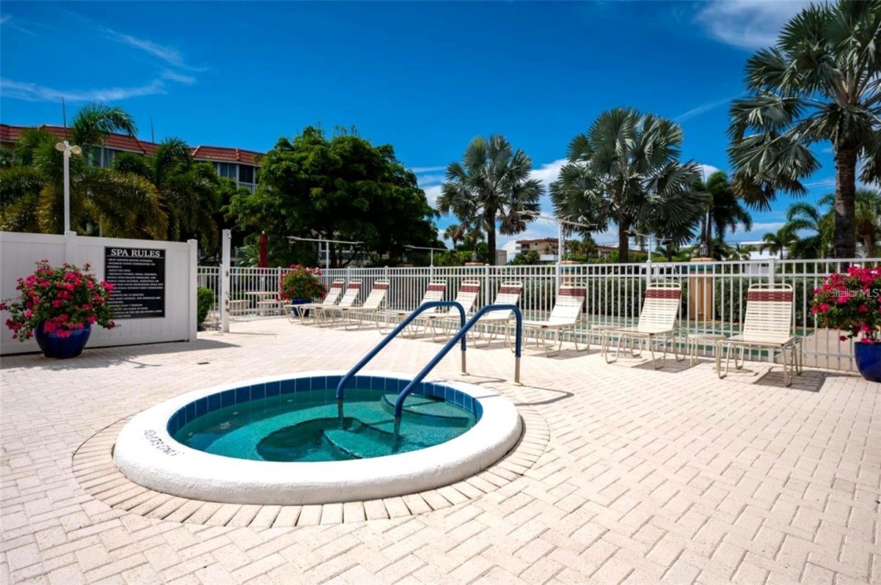 1300 N Portofino Drive, Unit S206, Sarasota, FL 34242 Photo